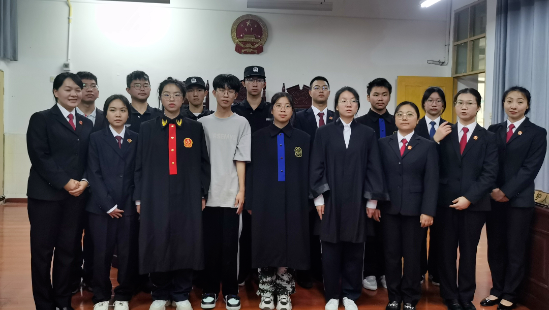 学校篮球比赛名单_华蓥小学篮球比赛冠军名单_民安小学篮球比赛