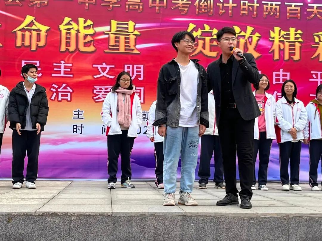 华蓥小学篮球比赛冠军名单_民安小学篮球比赛_学校篮球比赛名单