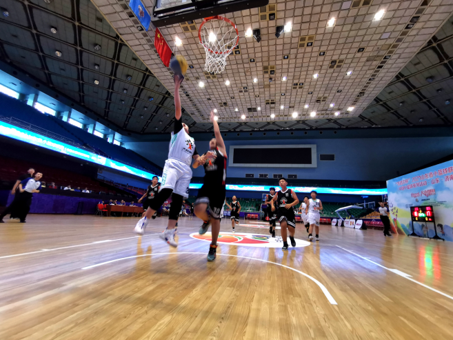 济南篮球特色中学_济南小学篮球冠军_济南市初中篮球比赛冠军
