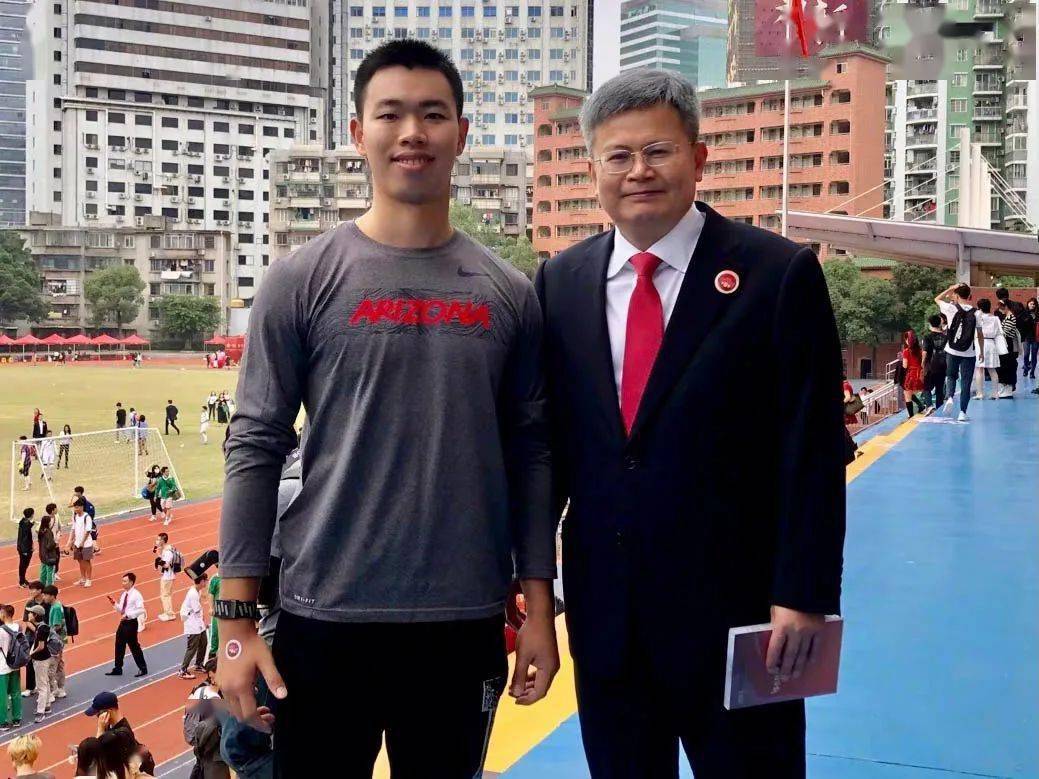 美国篮球四大名人赛冠军_名人篮球赛冠军美国是谁_美国篮球知名人物