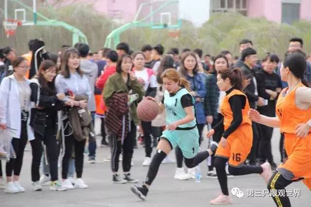 詹姆斯篮球规则比赛国际比分_詹姆斯国际篮球比赛规则_詹姆斯的球赛