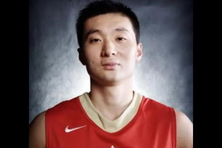 篮球历史球员_中国历史篮球明星_中国历史篮球队名单