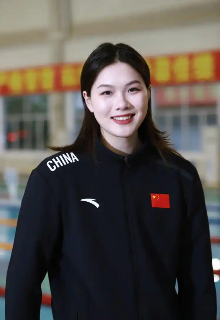 游泳冠军汤慕涵_游泳运动员汤慕涵简介_中国游泳队汤幕涵