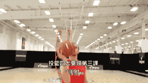 打篮球的左撇子_打篮球技巧左撇子_打篮球左撇子怎么练右手