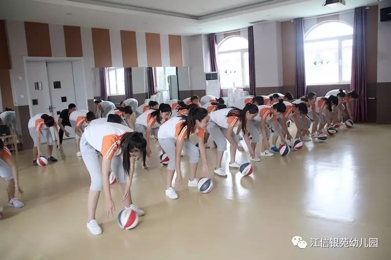 篮球技巧教师有哪些_篮球教学老师_教师篮球技巧有哪些
